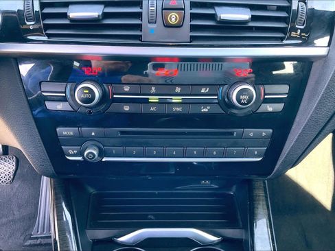 Used 2017 BMW X4 M40i image 34