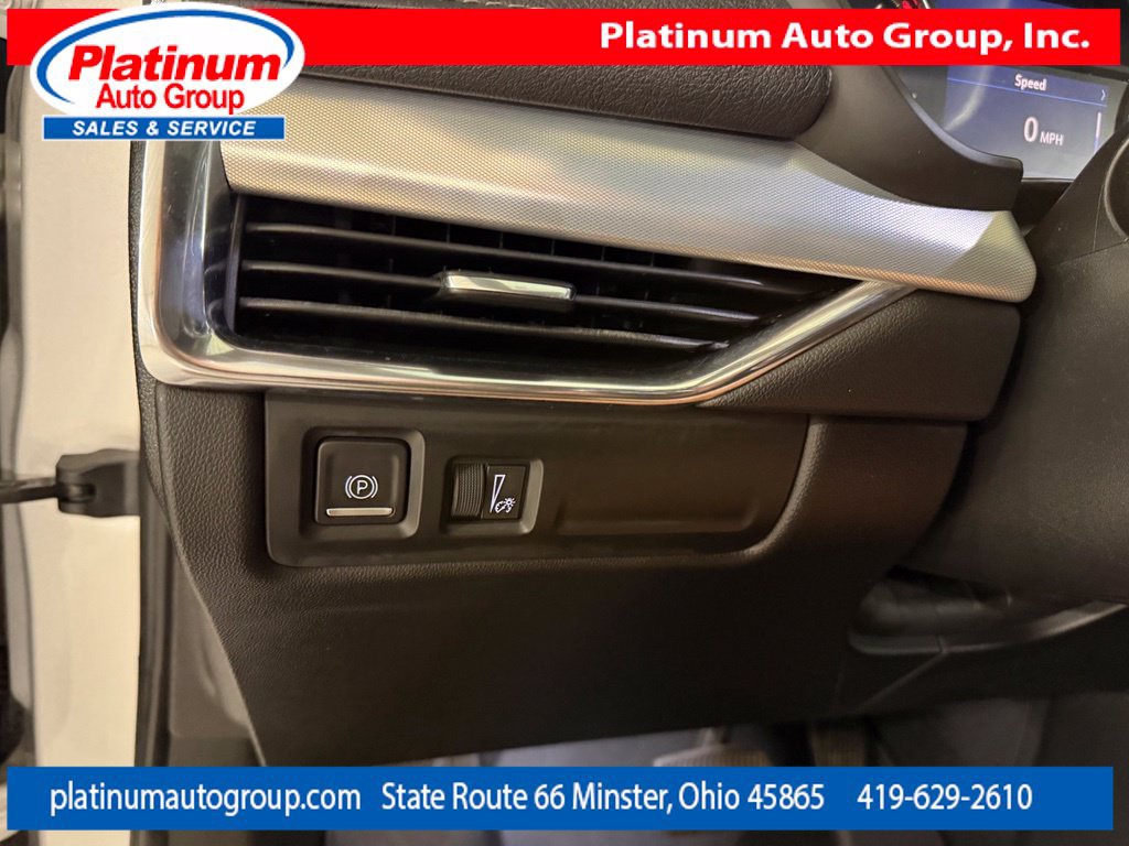 Used 2020 Cadillac XT4 Premium Luxury AWD/4WD image 23