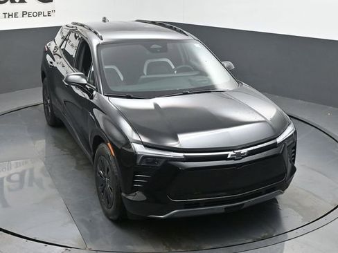 New 2026 Chevrolet Blazer EV LT image 25