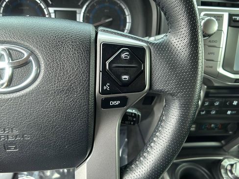 Used 2018 Toyota 4Runner Limited AWD/4WD image 30