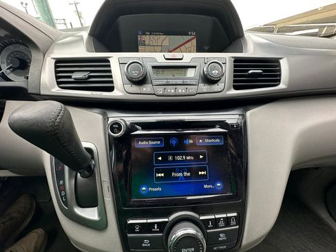 Used 2015 Honda Odyssey Touring image 28