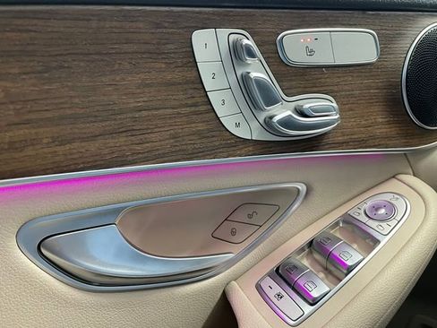 Used 2021 Mercedes-Benz GLC 300 GLC 300 image 41