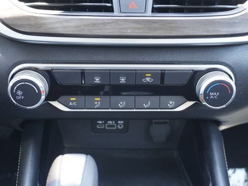Used 2023 Nissan Altima 2.5 SV FWD image 19