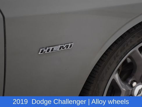 Used 2019 Dodge Challenger R/T RWD image 28