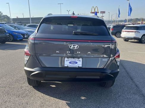 Used 2025 Hyundai Kona SEL image 4