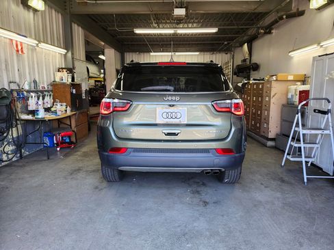 Used 2019 Jeep Compass Limited w/ Advanced Safety Group AWD/4WD image 5