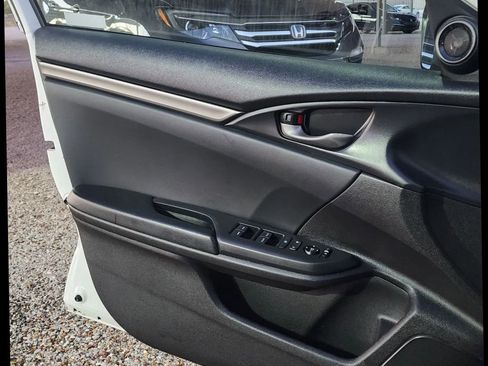 Used 2021 Honda Civic Sport image 32