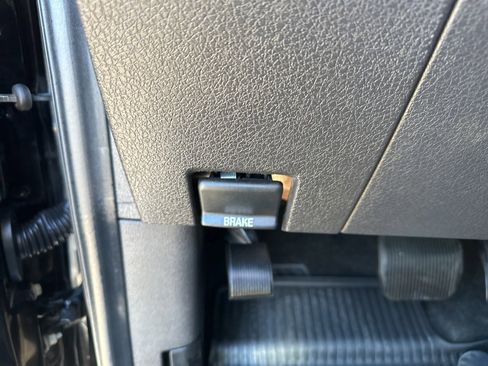 Used 2013 Ford F150 XLT w/ Luxury Equipment Group image 13