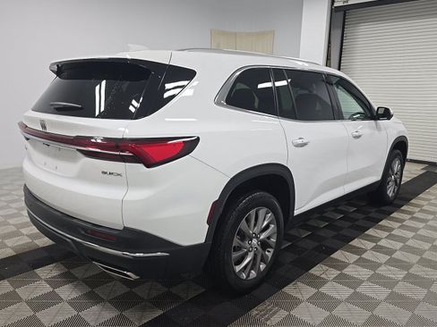 Used 2026 Buick Enclave Preferred FWD image 2