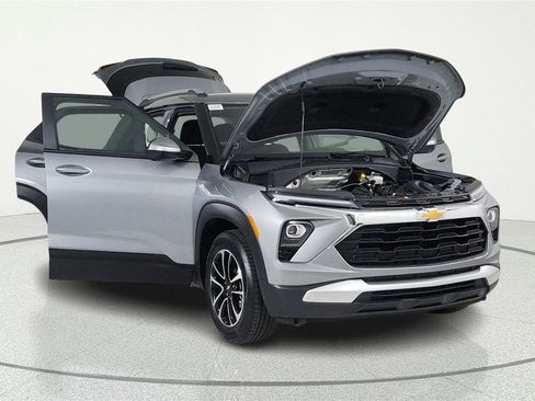 Used 2025 Chevrolet TrailBlazer LT FWD image 7