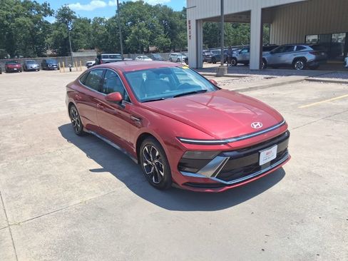 Used 2025 Hyundai Sonata SEL FWD image 6