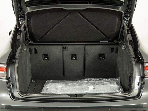 New 2026 Porsche Macan image 31