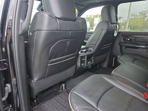 Used 2024 RAM 2500 Limited image 10