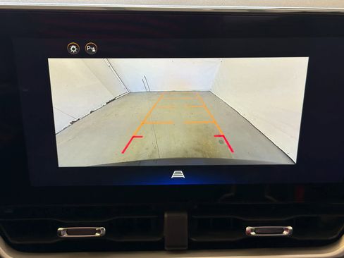 Certified 2025 Chevrolet Equinox LT FWD image 46