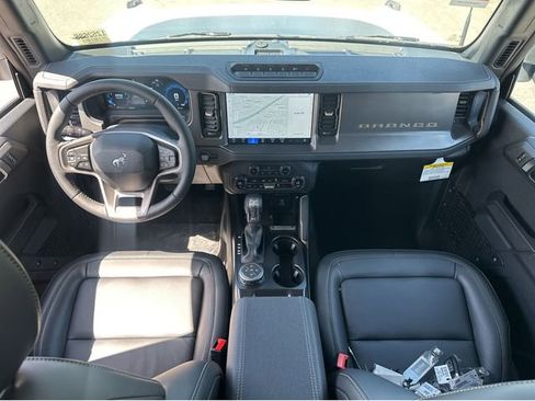 New 2025 Ford Bronco Badlands image 24