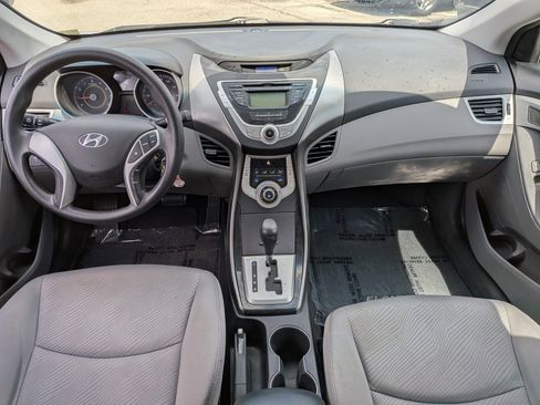 Used 2012 Hyundai Elantra GLS FWD image 14