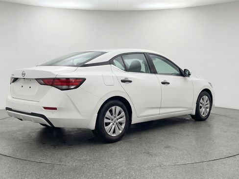 Used 2025 Nissan Sentra S FWD image 9