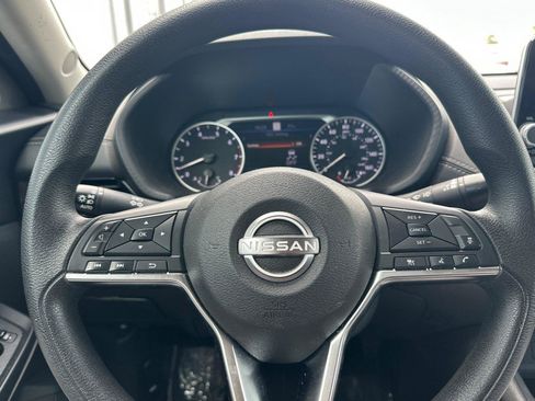 Certified 2024 Nissan Sentra SV FWD image 22