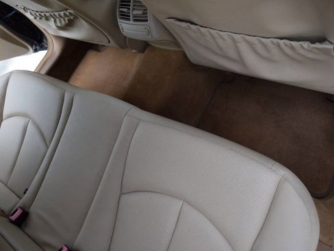 Used 2008 Mercedes-Benz E 350 4MATIC Sedan image 50