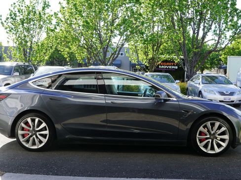 Used 2018 Tesla Model 3 Long Range image 10
