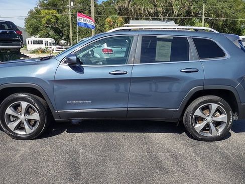 Used 2019 Jeep Cherokee Limited FWD image 6