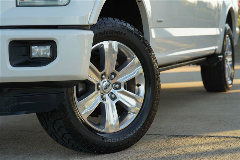 Used 2015 Ford F150 Platinum w/ Equipment Group 701A Luxury AWD/4WD image 16