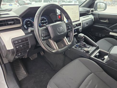 Used 2024 Toyota Tacoma TRD Off-Road AWD/4WD image 13