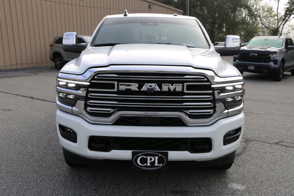 Used 2025 RAM 2500 Laramie AWD/4WD image 11