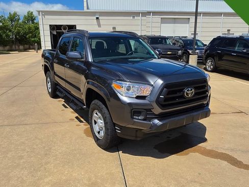 Used 2021 Toyota Tacoma SR AWD/4WD image 7