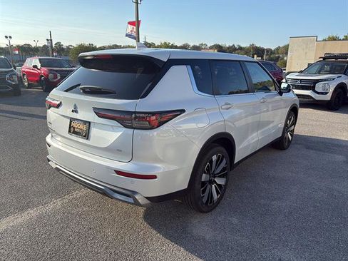 New 2026 Mitsubishi Outlander SE image 6