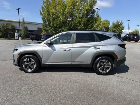 Used 2026 Hyundai Tucson SEL FWD image 8