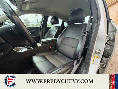 Used 2014 Chevrolet Impala LT w/ Convenience Package FWD image 22