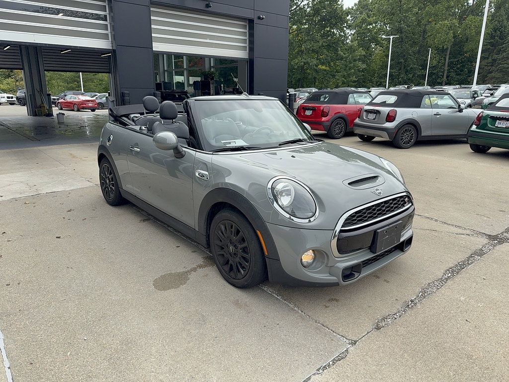 Used 2019 MINI Cooper S w/ Signature Upholstery Package FWD image 2