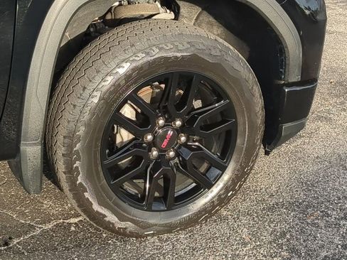 Used 2022 GMC Sierra 1500 Elevation w/ Preferred Package image 11