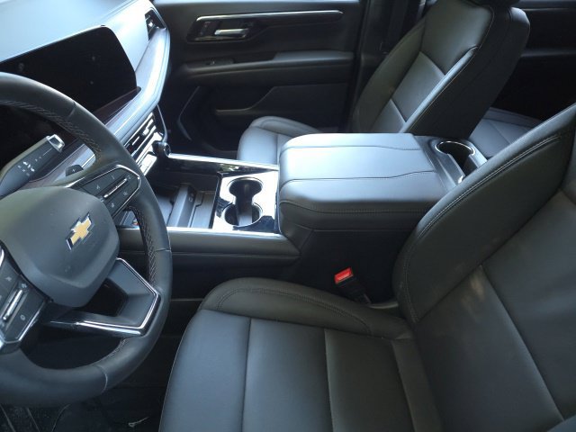 Used 2026 Chevrolet Tahoe LT w/ Comfort Package AWD/4WD image 5