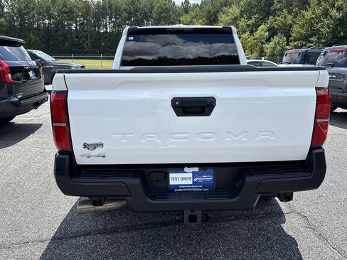 Used 2024 Toyota Tacoma SR AWD/4WD image 6