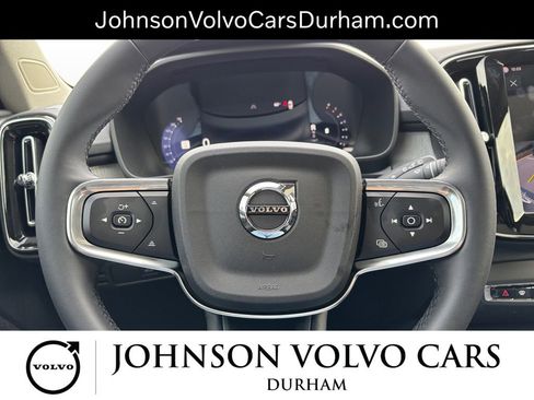 New 2026 Volvo XC40 B4 Core image 16