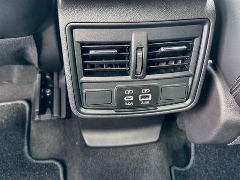 Used 2026 Subaru Forester Premium AWD/4WD image 19
