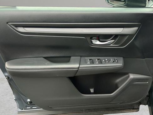 Used 2023 Honda CR-V LX image 9