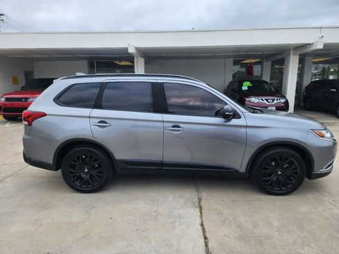 Used 2018 Mitsubishi Outlander SE FWD image 6