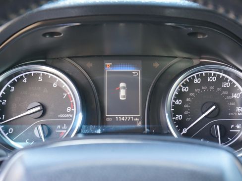 Used 2019 Toyota Camry SE FWD image 17