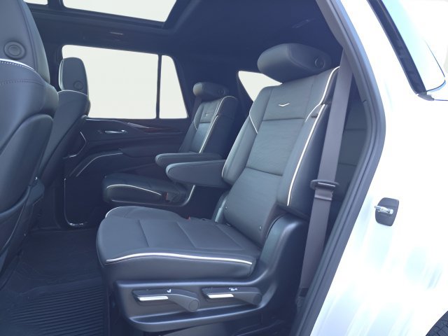 Used 2024 Cadillac Escalade Premium Luxury w/ LPO, Floor Liner Package AWD/4WD image 27