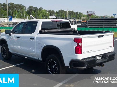 Used 2023 Chevrolet Silverado 1500 ZR2 image 11