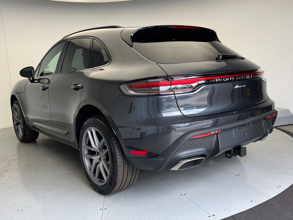 Used 2026 Porsche Macan AWD/4WD image 3