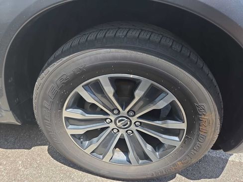 Used 2018 Nissan Armada SL w/ Premium Package RWD image 2