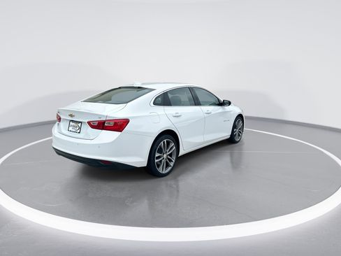 Used 2025 Chevrolet Malibu LT FWD image 9