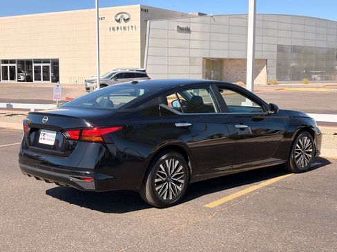Certified 2025 Nissan Altima 2.5 SV FWD image 8