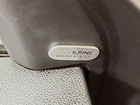 Used 2023 Chrysler 300 S image 13