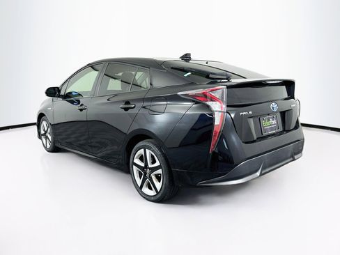 Used 2016 Toyota Prius Three Touring w/ Preferred Accessory Package FWD image 5