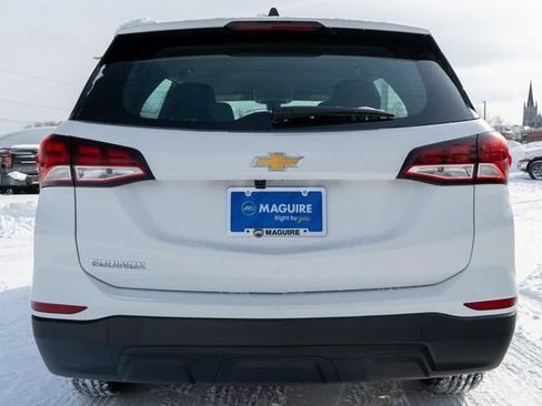 Used 2023 Chevrolet Equinox LS image 7